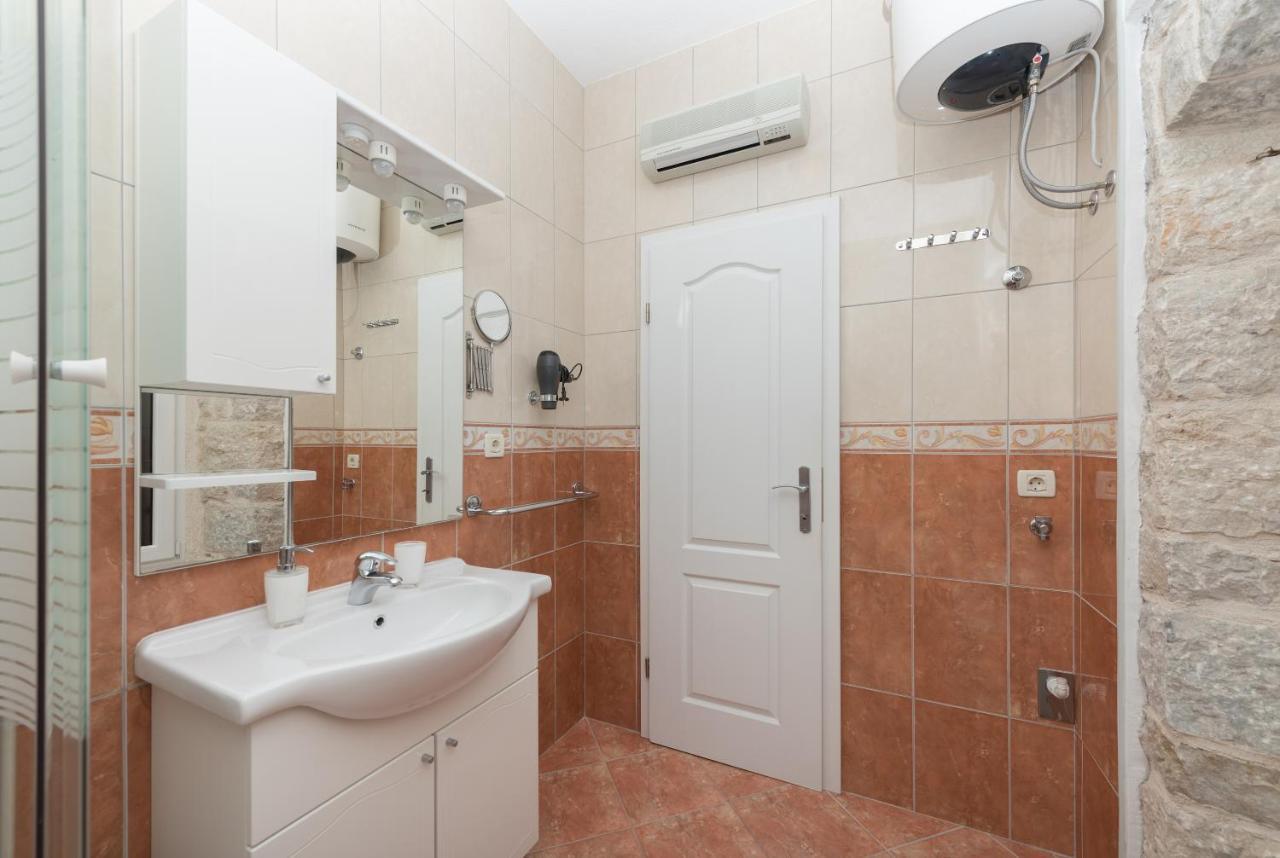 Vila Divna Podgora Bagian luar foto